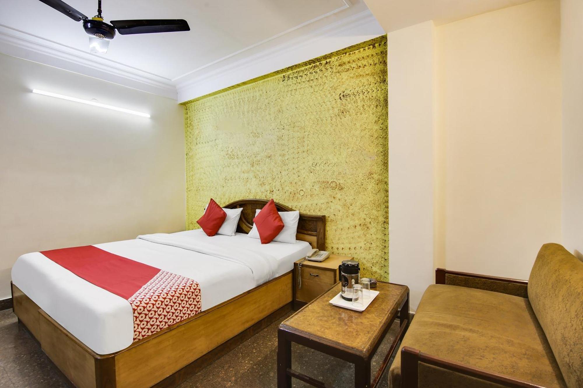 Hotel O Sunshine Palace Delhi  Exterior foto