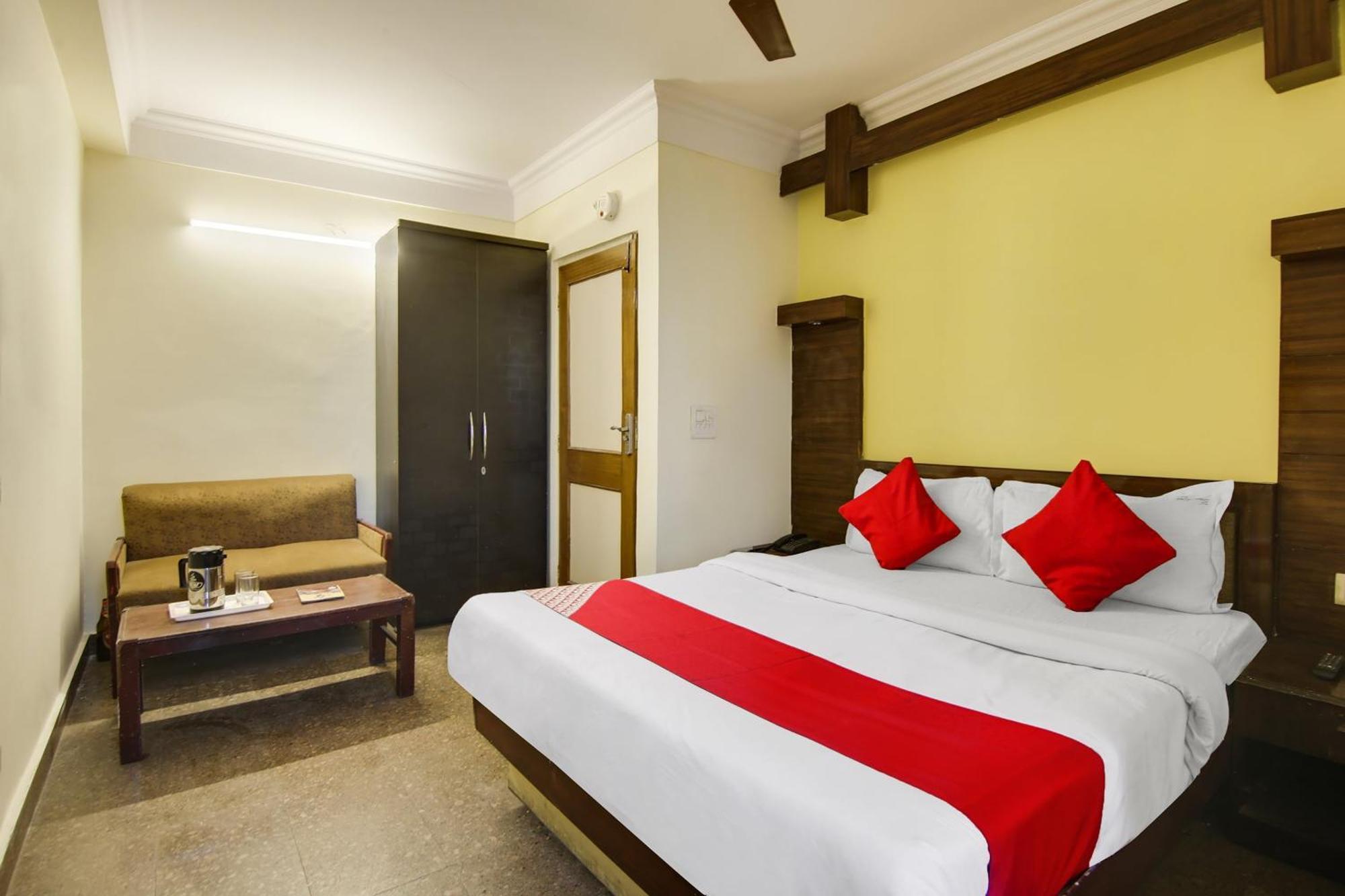 Hotel O Sunshine Palace Delhi  Exterior foto