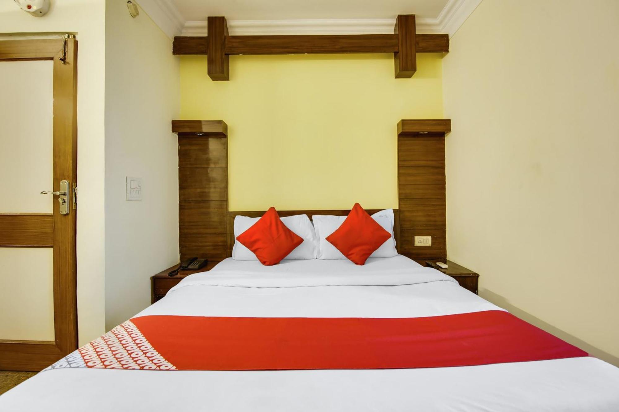 Hotel O Sunshine Palace Delhi  Exterior foto