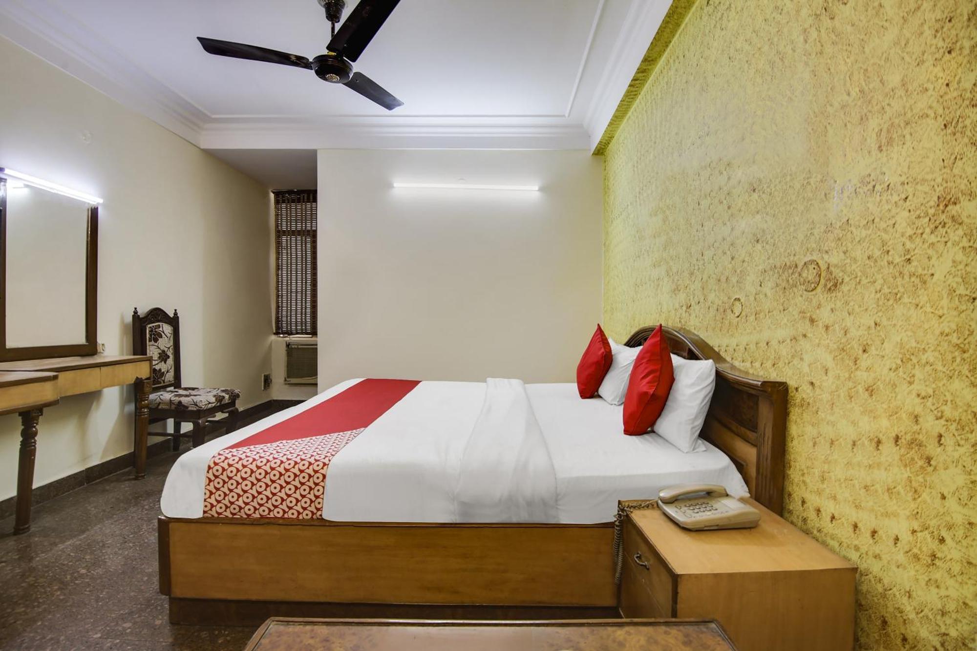 Hotel O Sunshine Palace Delhi  Exterior foto