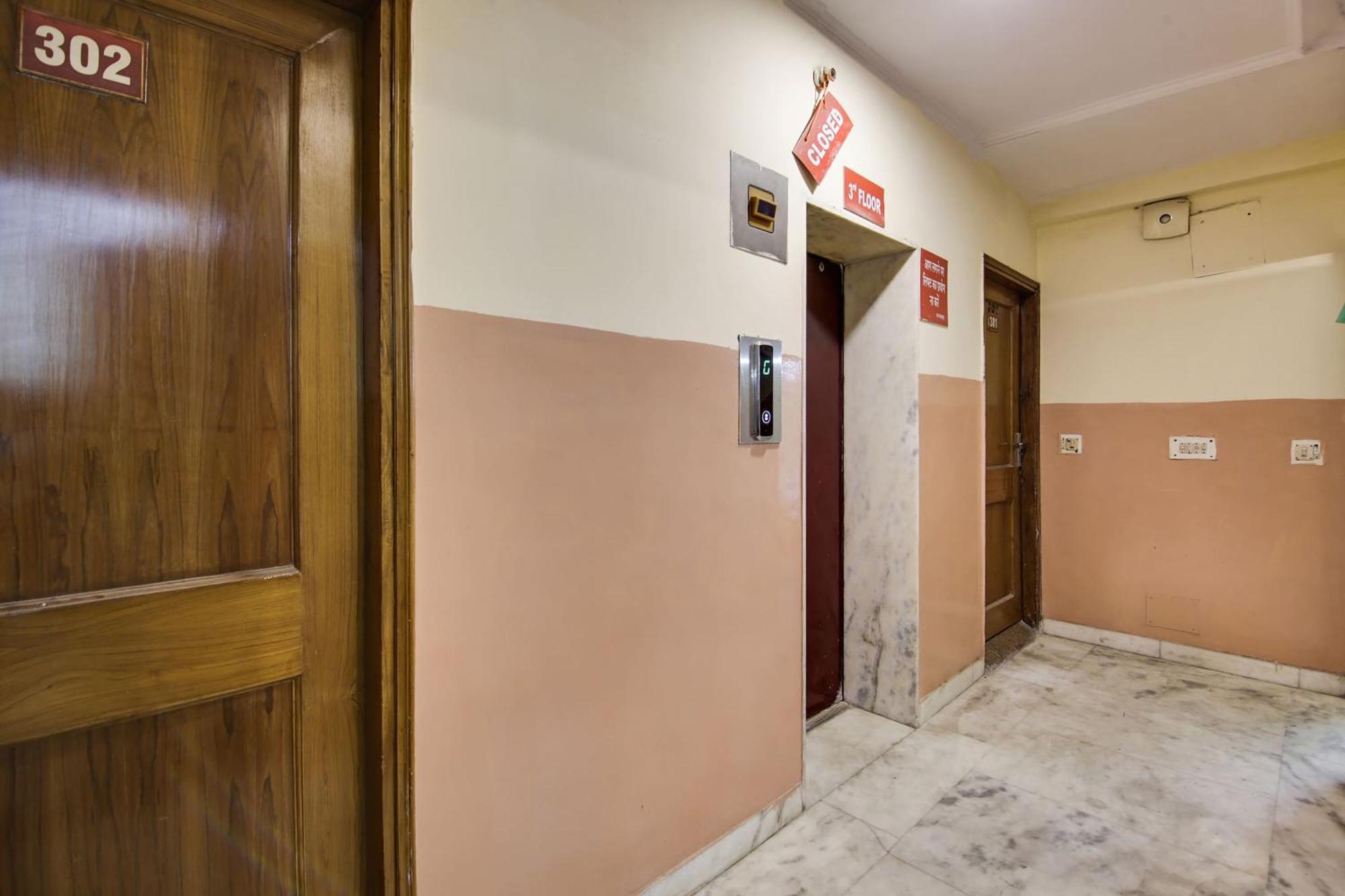 Hotel O Sunshine Palace Delhi  Exterior foto